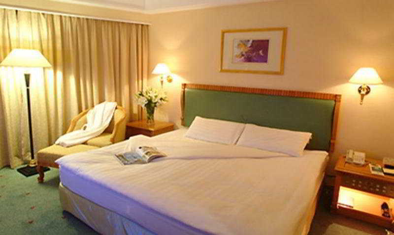 Celebrity International Grand Hotel Beijing Exterior photo